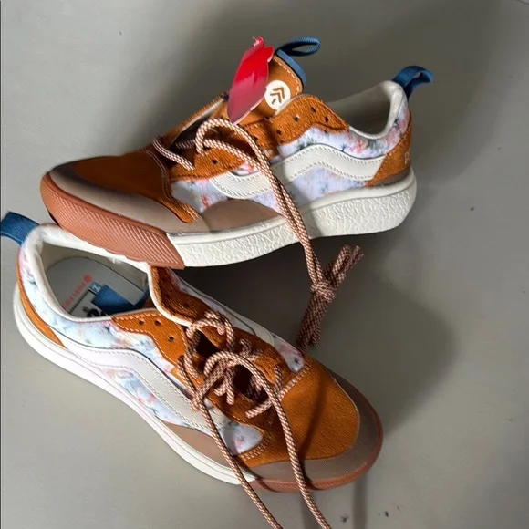 Vans Orange and Blue Sneakers with brown leather accents - Picture 1 of 7